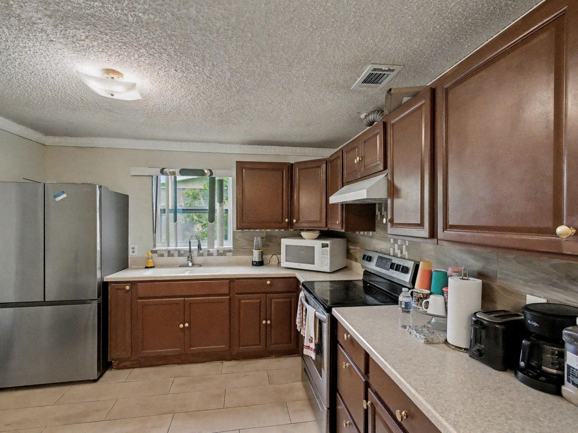 5043 Marcia Place, West Palm Beach, FL 33407 Photo