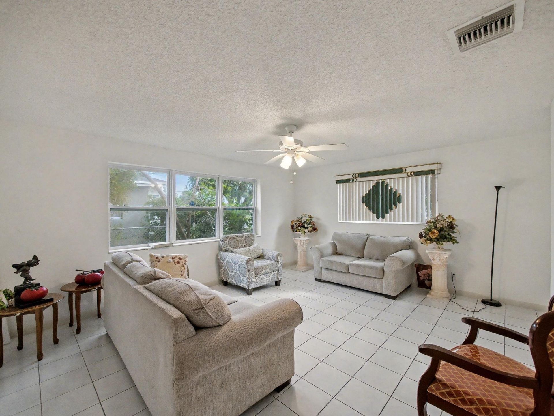 5043 Marcia Place, West Palm Beach, FL 33407 Photo
