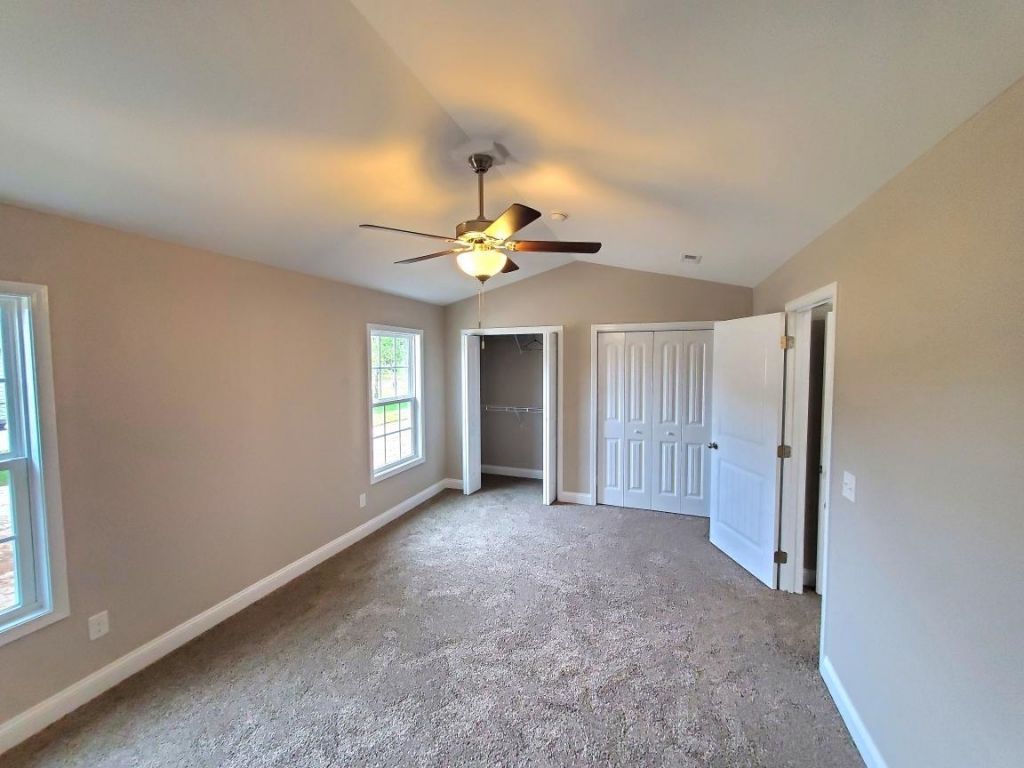 Tbb64 Privetts Rd. Photo 13