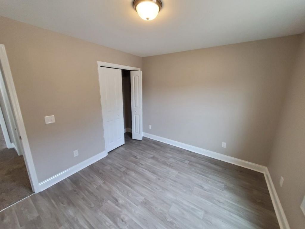 Tbb64 Privetts Rd. Photo 22