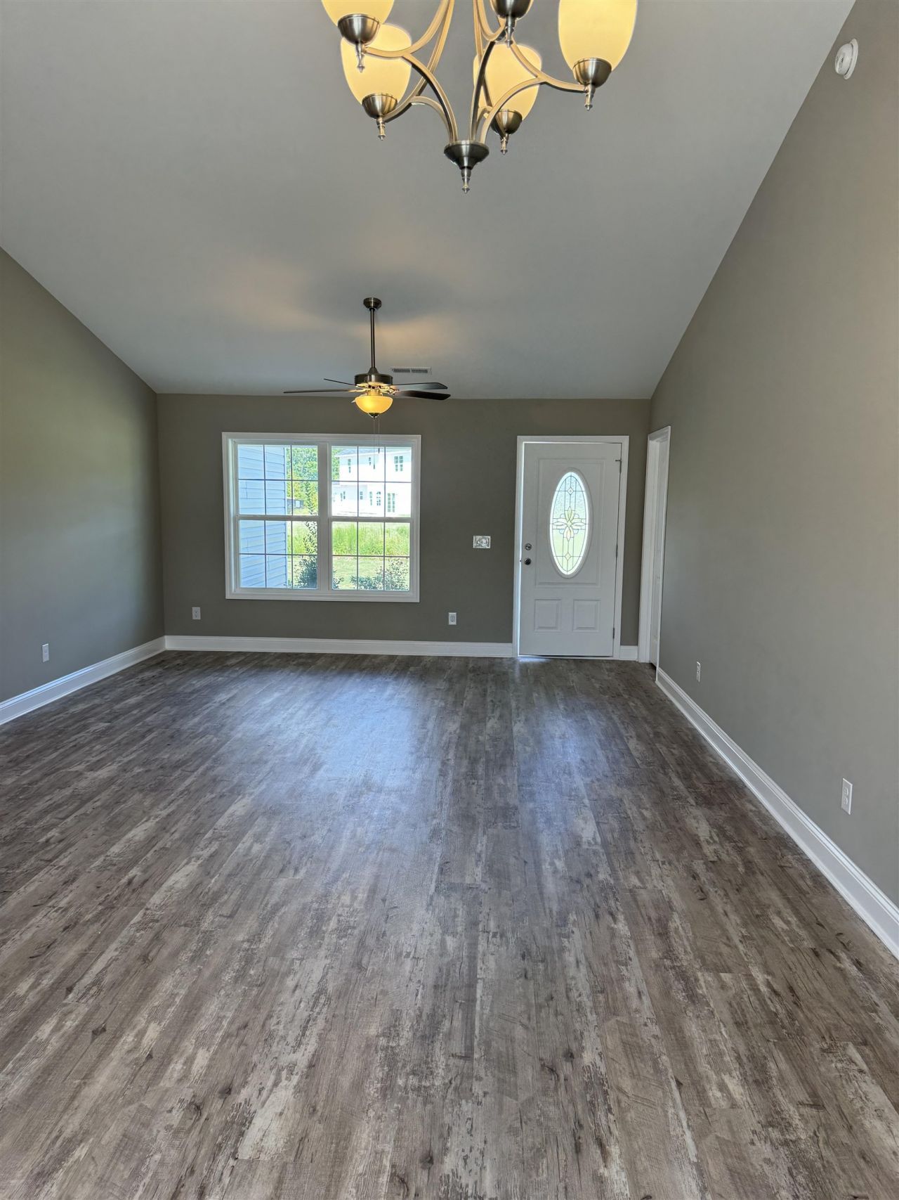 Tbb64 Privetts Rd. Photo 6