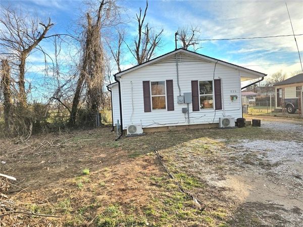 926 Maple Street, Rogers, AR 72756