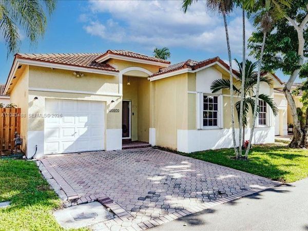 21475 SW 90th Pl, Cutler Bay, FL 33189