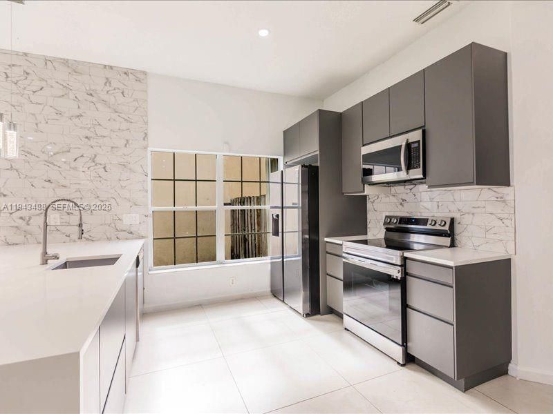 21475 SW 90th Pl, Cutler Bay, FL 33189 Photo