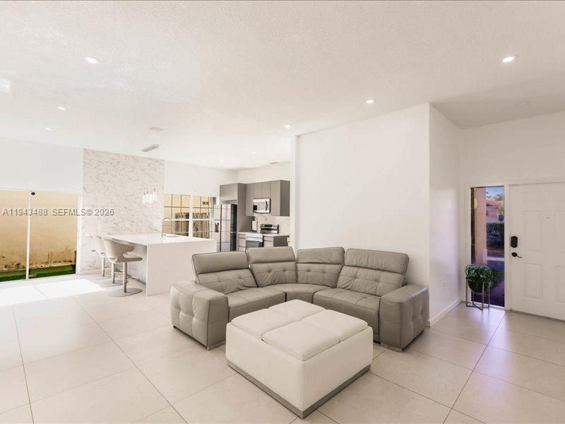 21475 SW 90th Pl, Cutler Bay, FL 33189 Photo