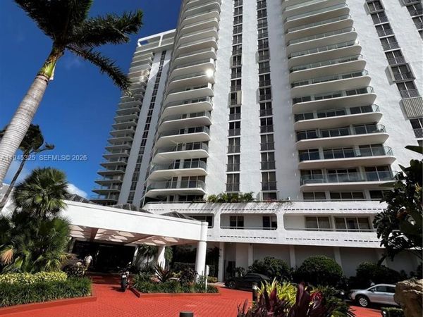 19707 Turnberry Way , Unit 4L, Aventura, FL 33180