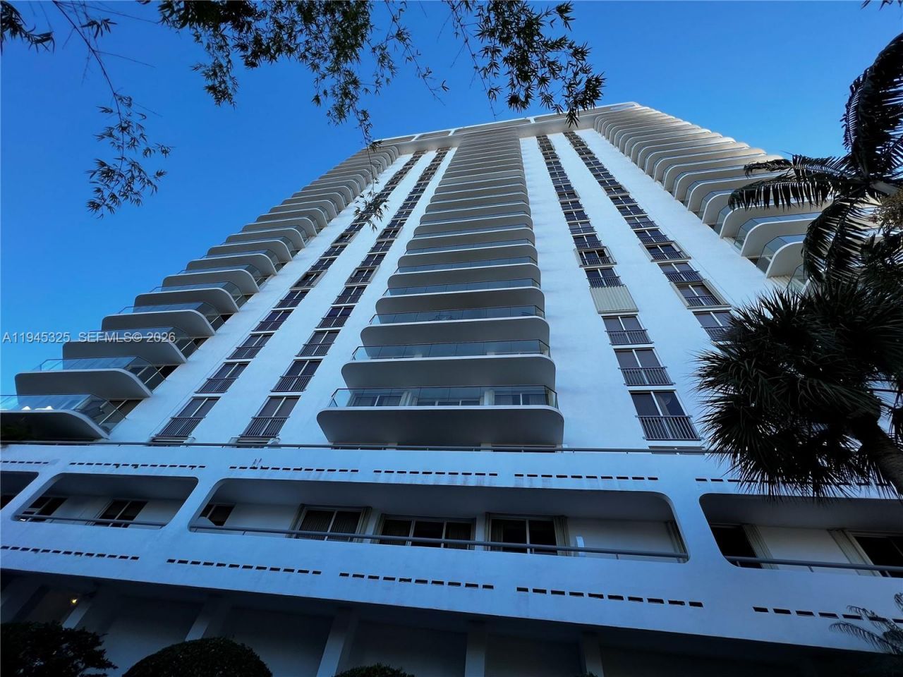 19707 Turnberry Way , Unit 4L, Aventura, FL 33180 Photo