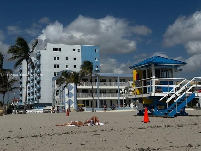 320 S Surf Rd, Unit 305, Hollywood, FL 33019 Photo