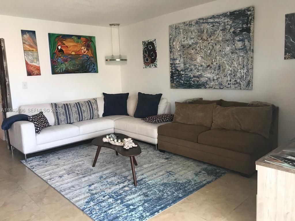 320 S Surf Rd, Unit 305, Hollywood, FL 33019 Photo