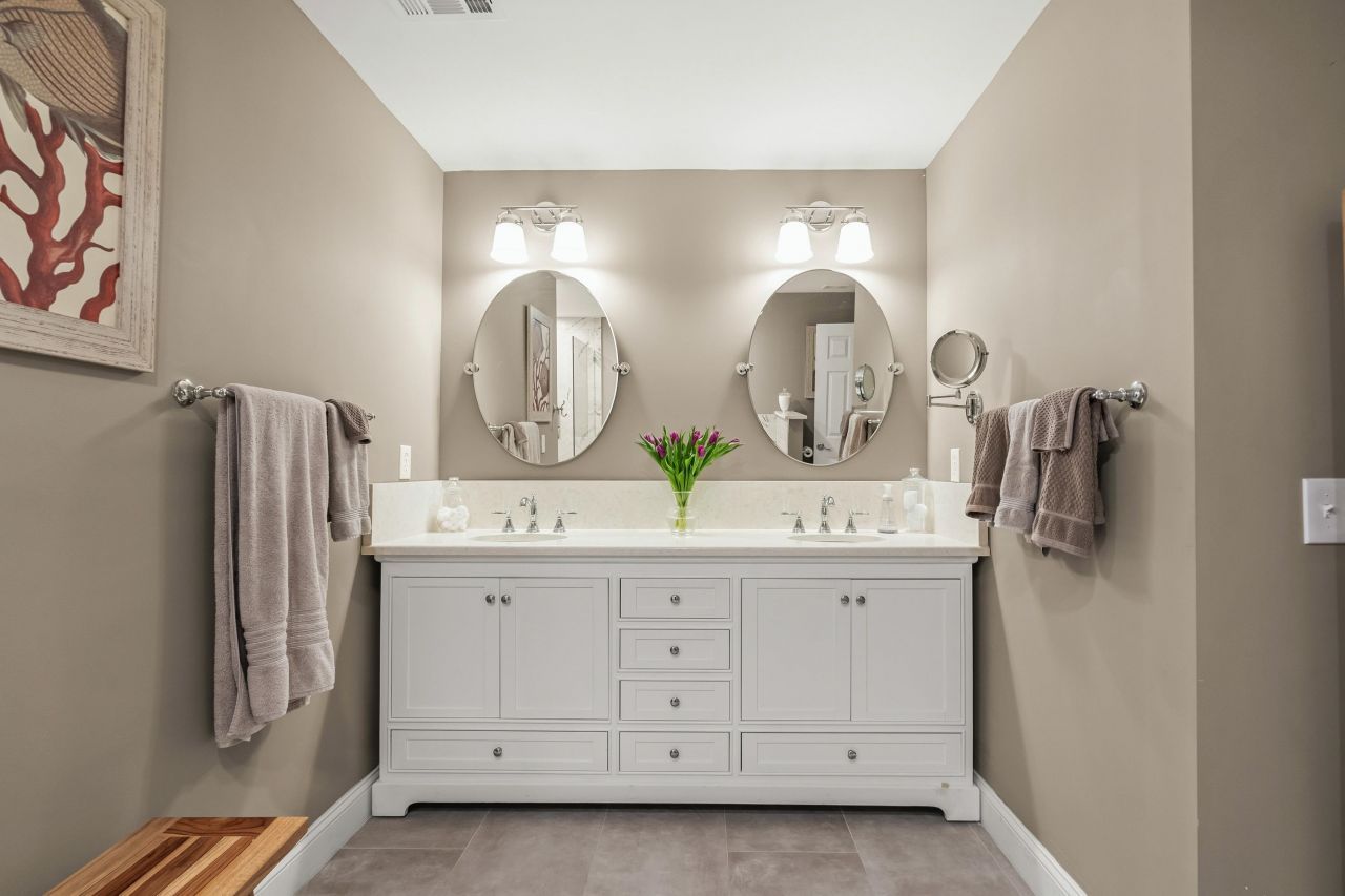 48-3 Twelve Oaks Dr. Photo 22