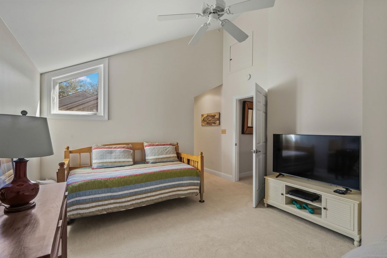 48-3 Twelve Oaks Dr. Photo 32