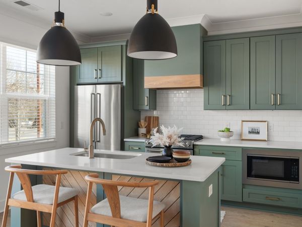 700 Caraway Ln, Nashville, TN 37211