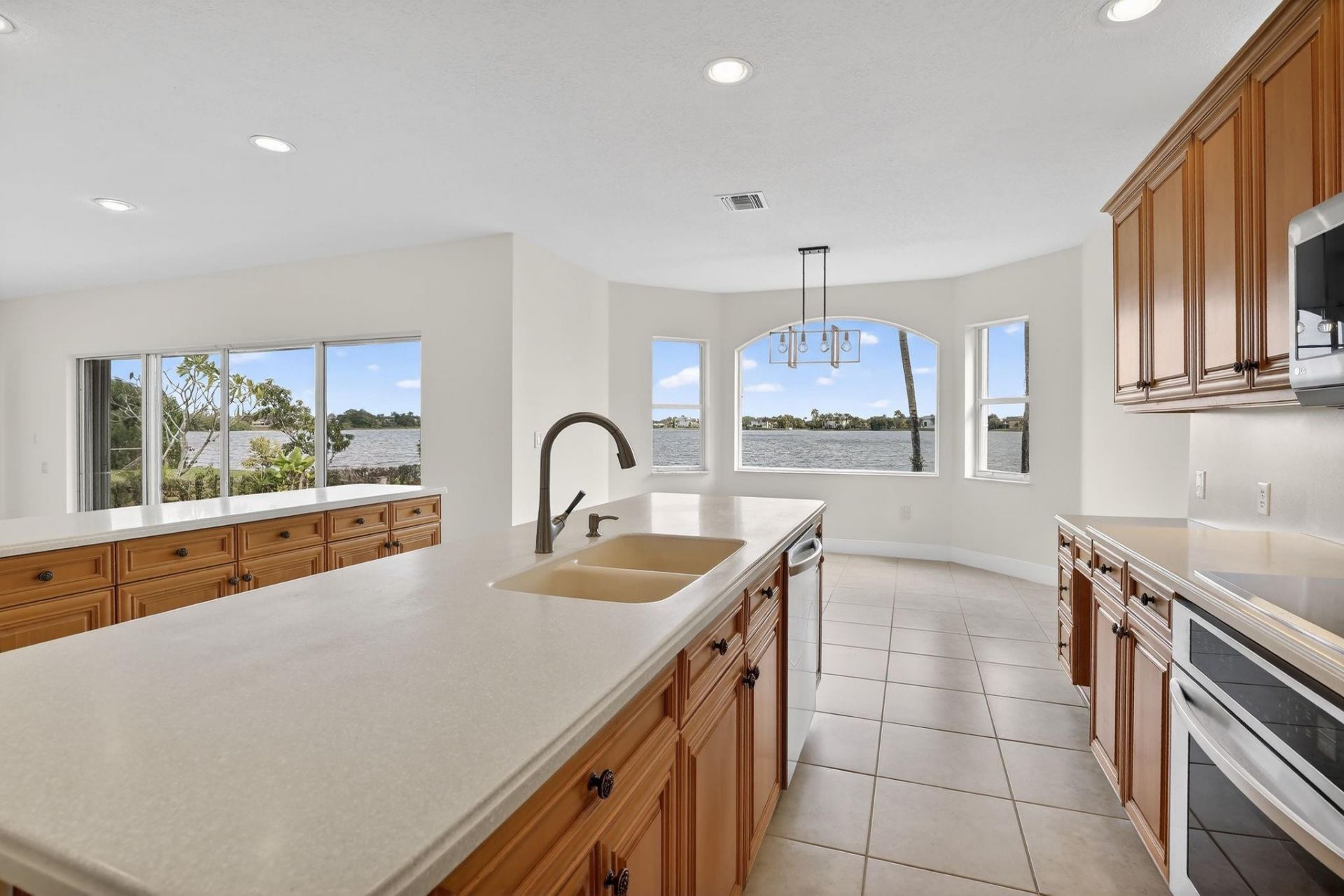 1071 SW 171st Ter, Pembroke Pines, FL 33027 Photo