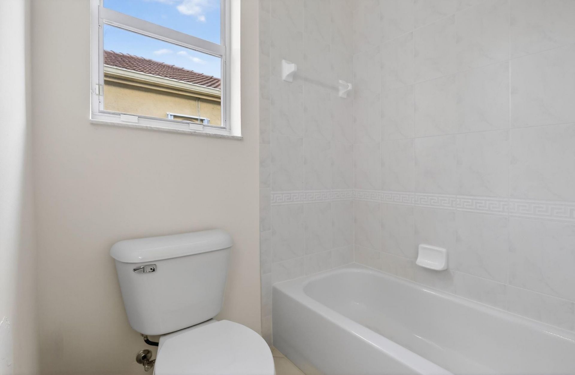 1071 SW 171st Ter, Pembroke Pines, FL 33027 Photo