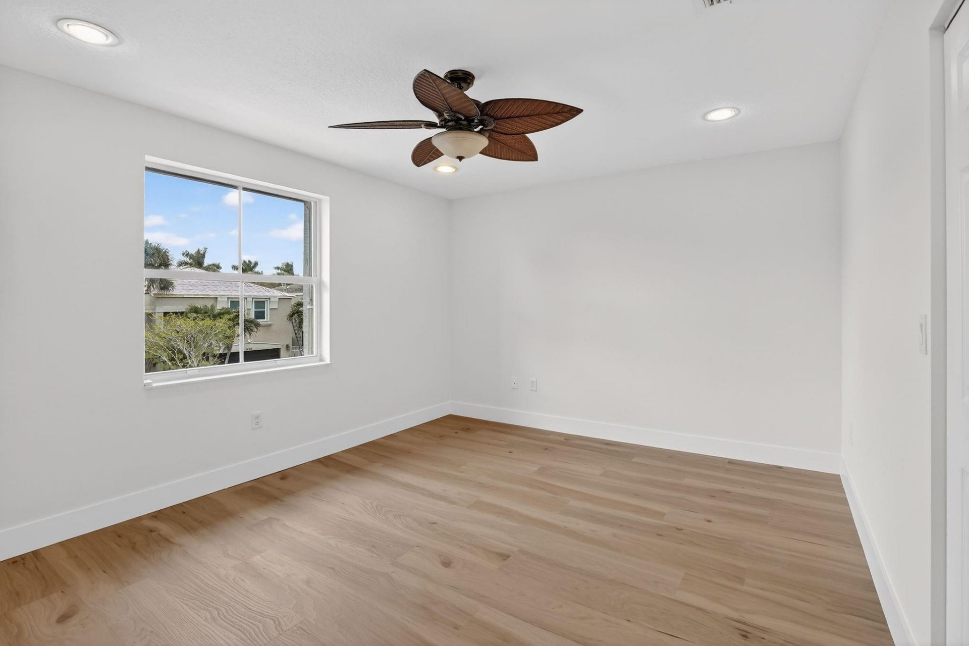 1071 SW 171st Ter, Pembroke Pines, FL 33027 Photo