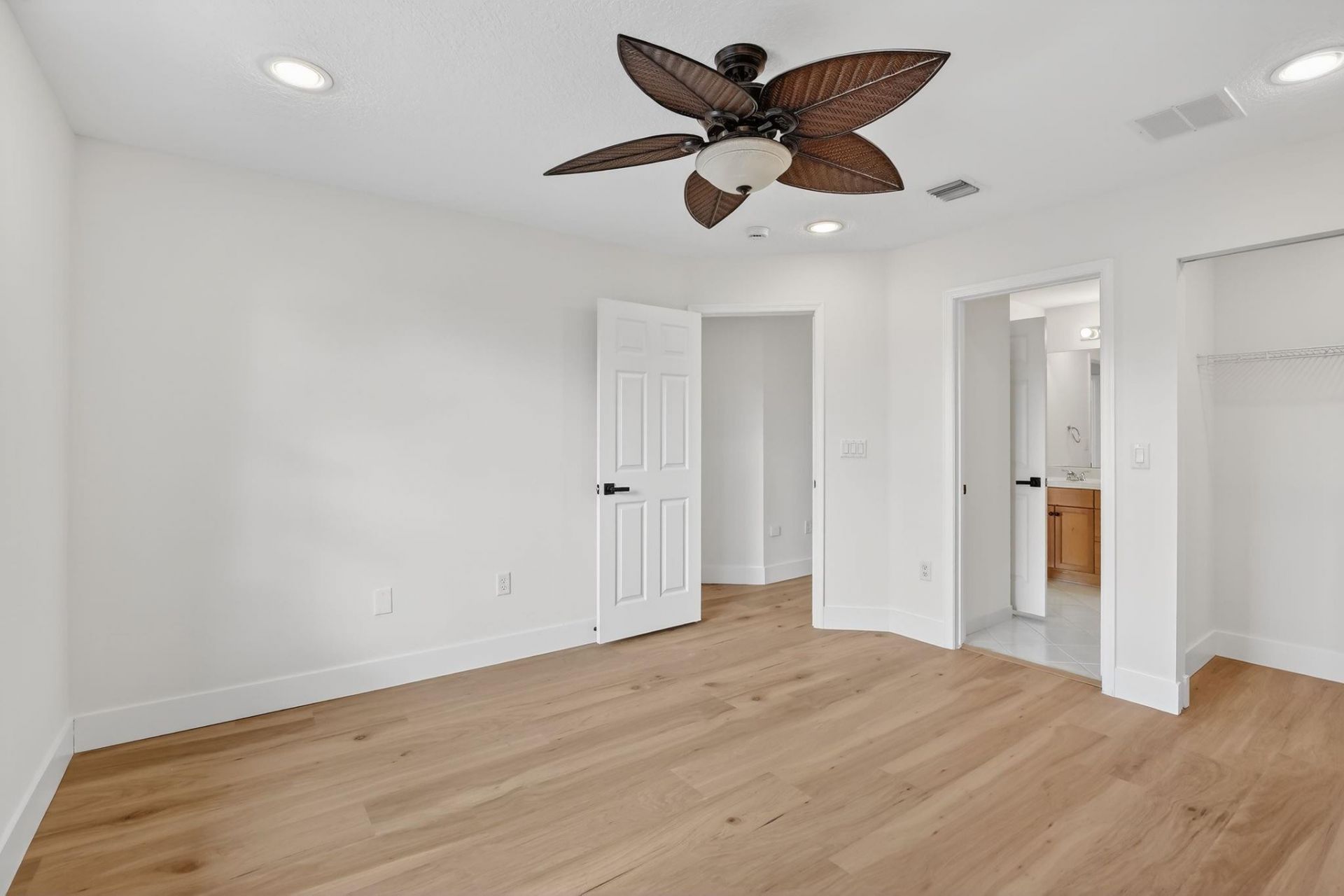 1071 SW 171st Ter, Pembroke Pines, FL 33027 Photo