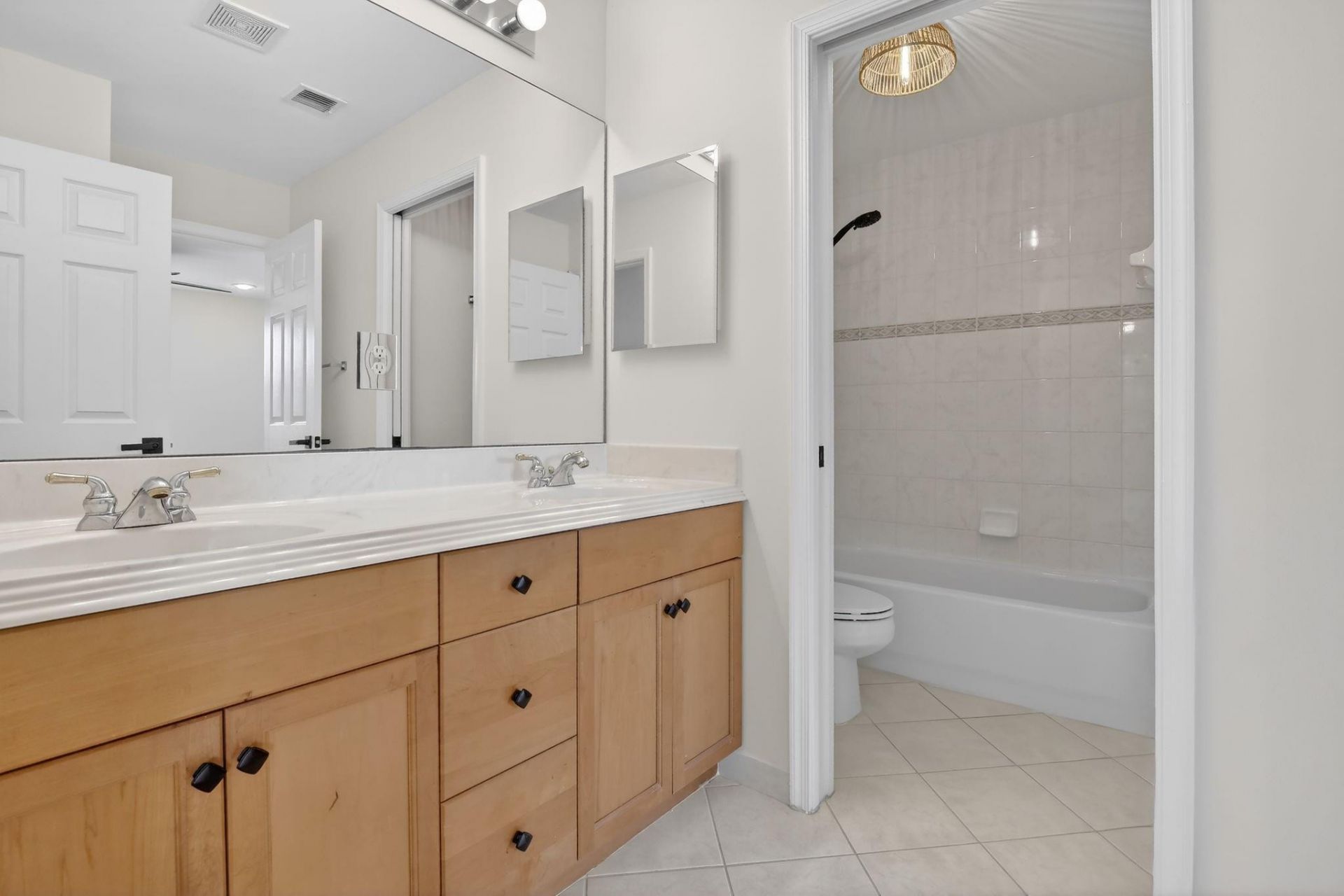 1071 SW 171st Ter, Pembroke Pines, FL 33027 Photo