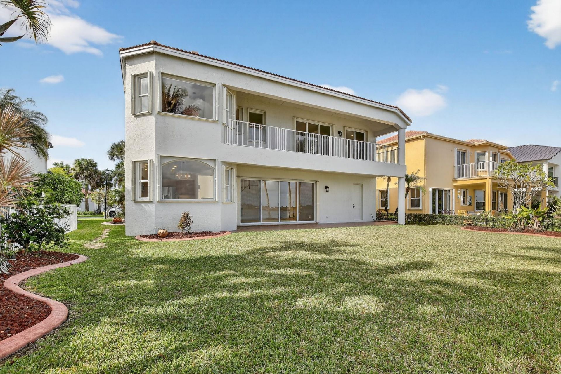 1071 SW 171st Ter, Pembroke Pines, FL 33027 Photo