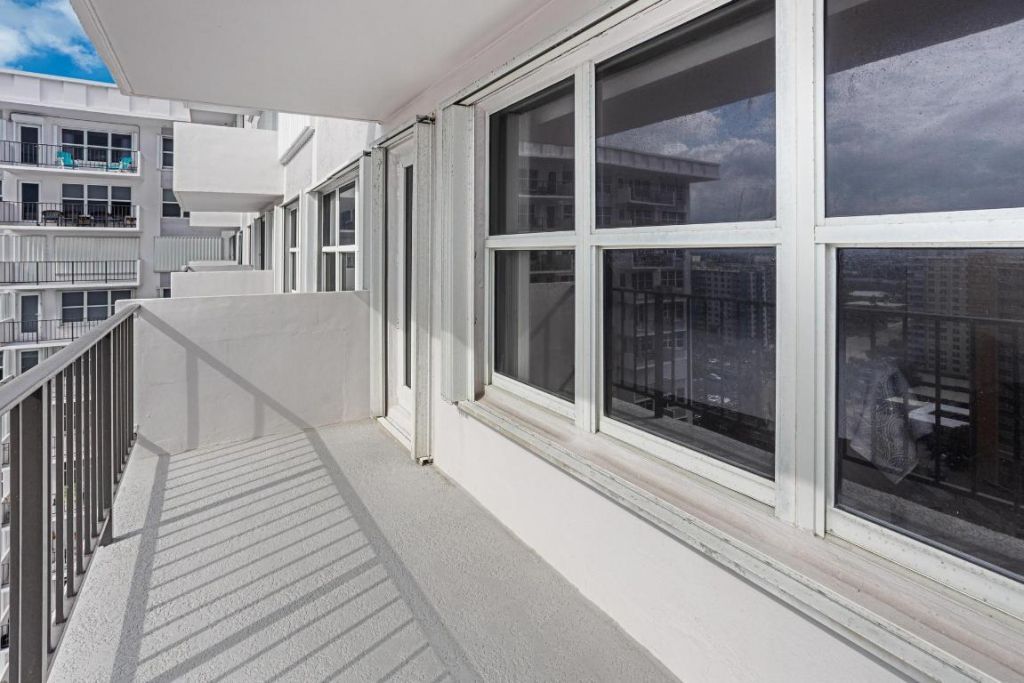 405 N Ocean Boulevard, Unit 1704, Pompano Beach, FL 33062 Photo