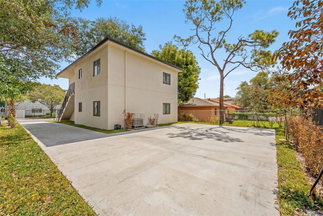 1440 NW 61st St, Miami, FL 33142 Photo