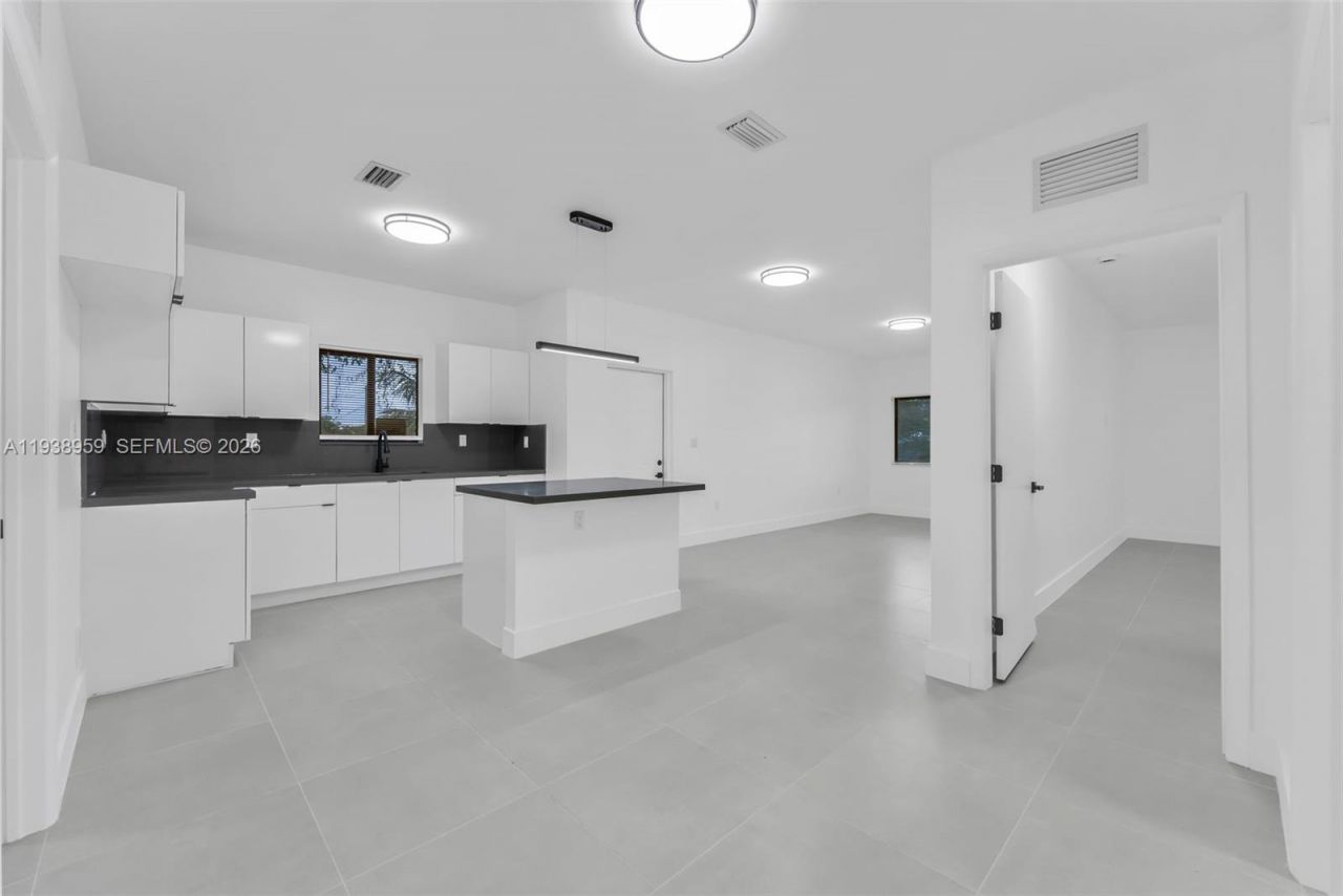 1440 NW 61st St, Miami, FL 33142 Photo