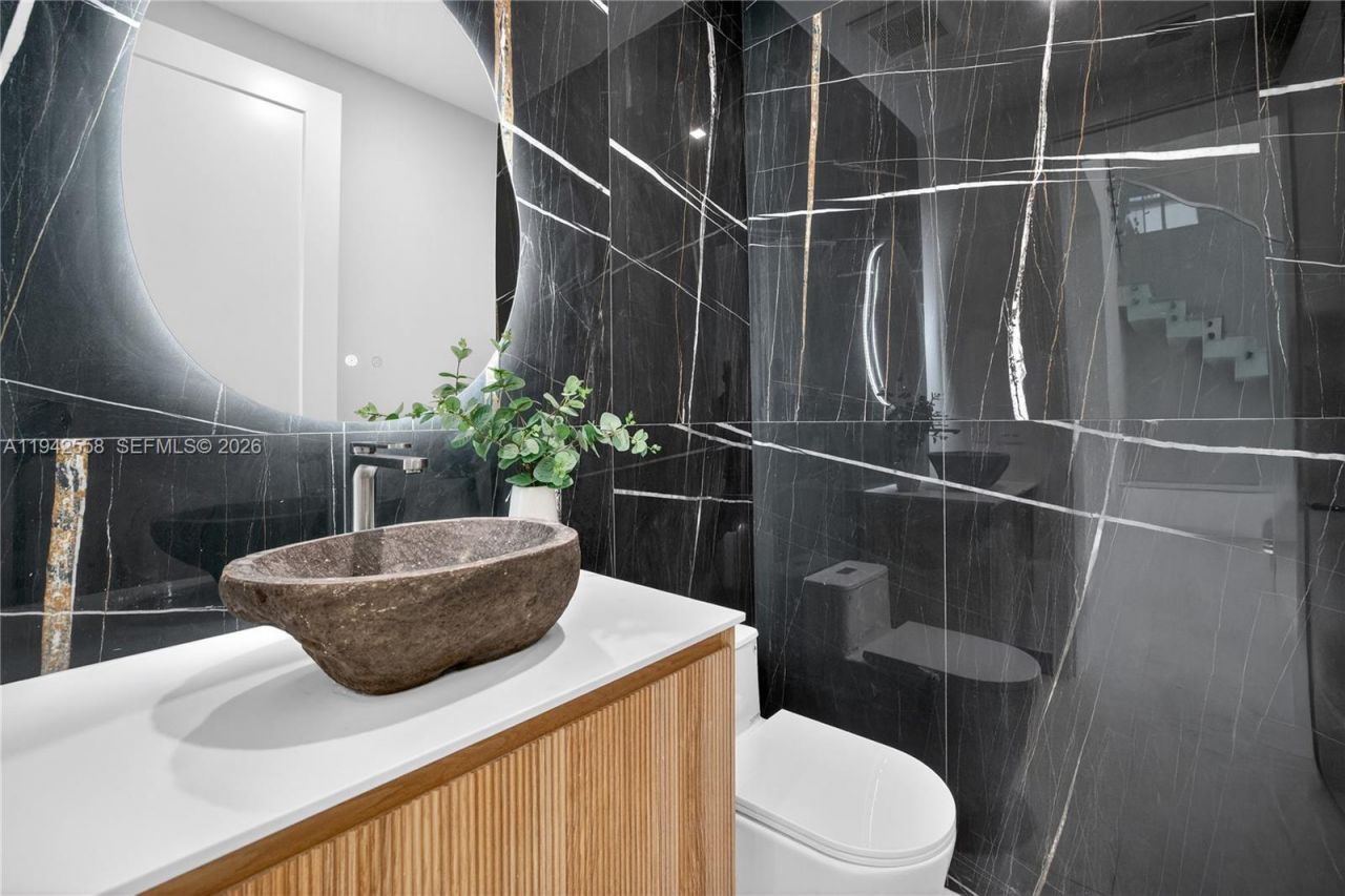 809 SW 12th Ave, Fort Lauderdale, FL 33312 Photo