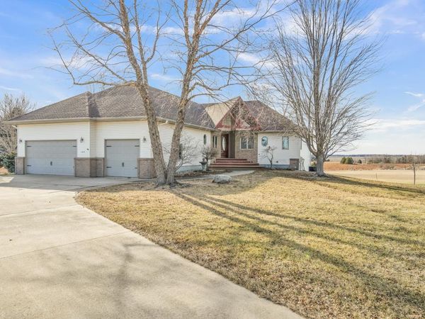 2117 212th Street, West Okoboji, IA 51351