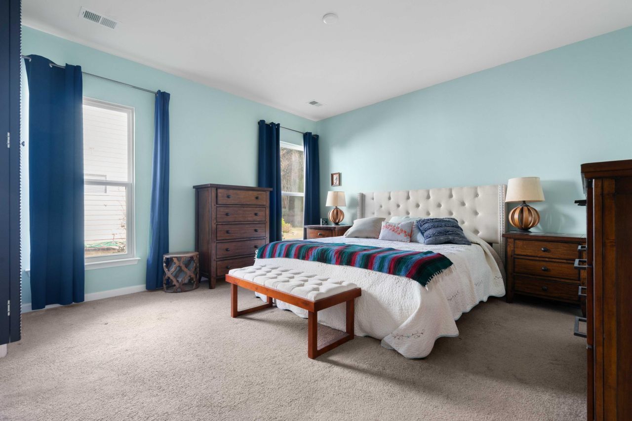 557 Sea Foam Street Photo 17