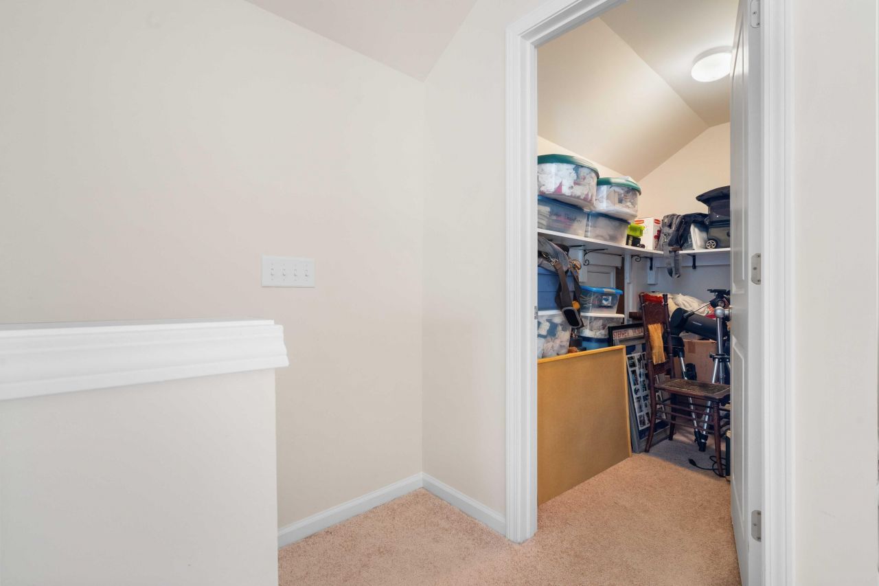 557 Sea Foam Street Photo 27