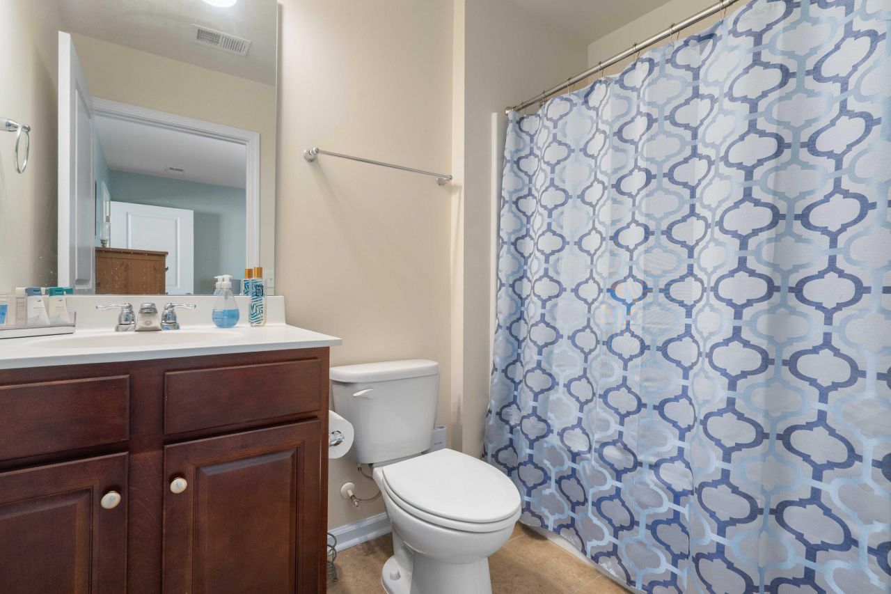 557 Sea Foam Street Photo 30