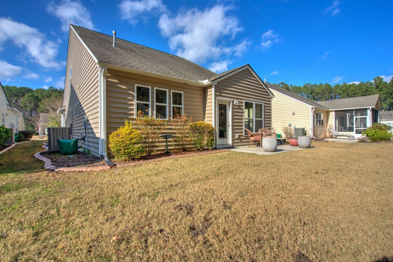 557 Sea Foam Street Photo 33