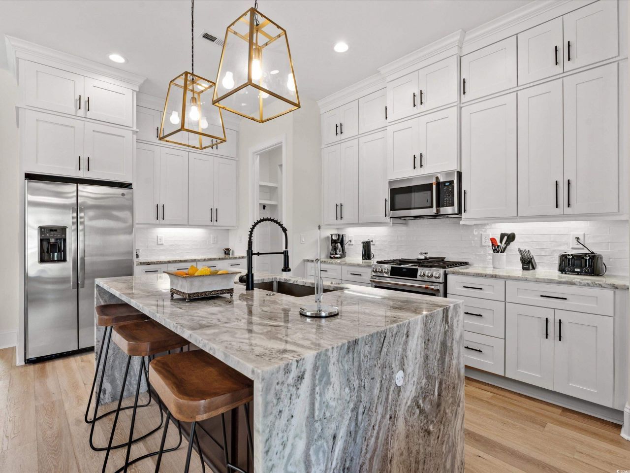 6723 Ocean Breeze Loop Photo 9