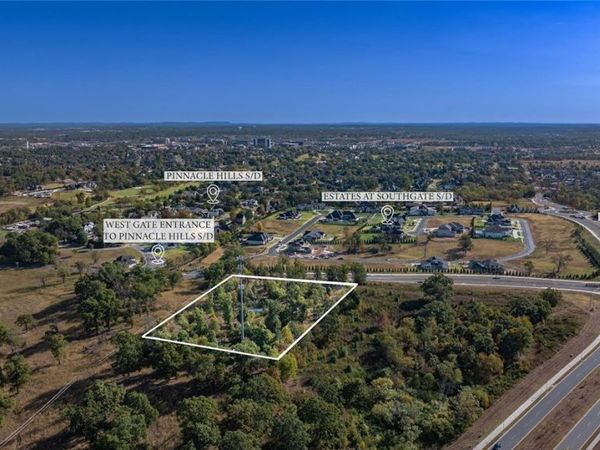 4400 S Rainbow Road , Rogers, AR 72758