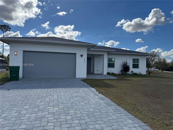 5012 Gunn PL, La Belle, FL 33935