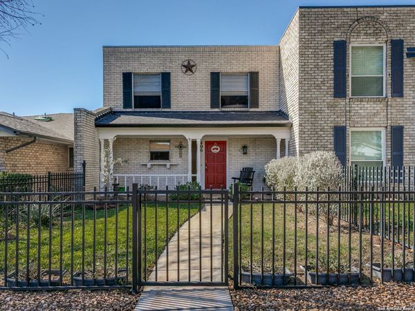 406 Amistad Blvd, Universal City, TX 78148