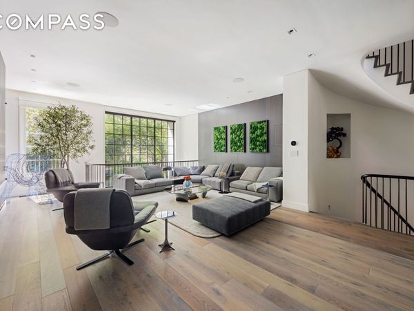 146 Waverly Place , Manhattan, NY 10014