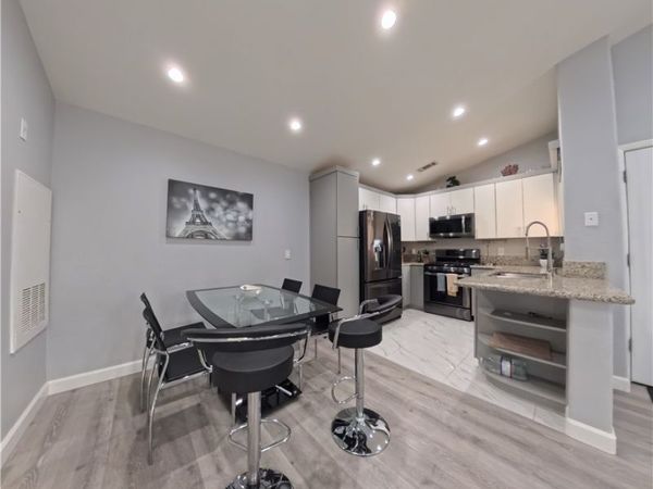 5415 W Harmon Avenue, Unit 2137, Las Vegas, NV 89103