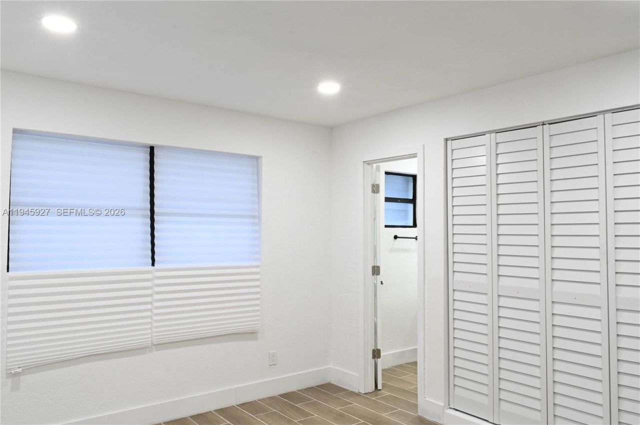 2496 SW 8th St, Fort Lauderdale, FL 33312 Photo