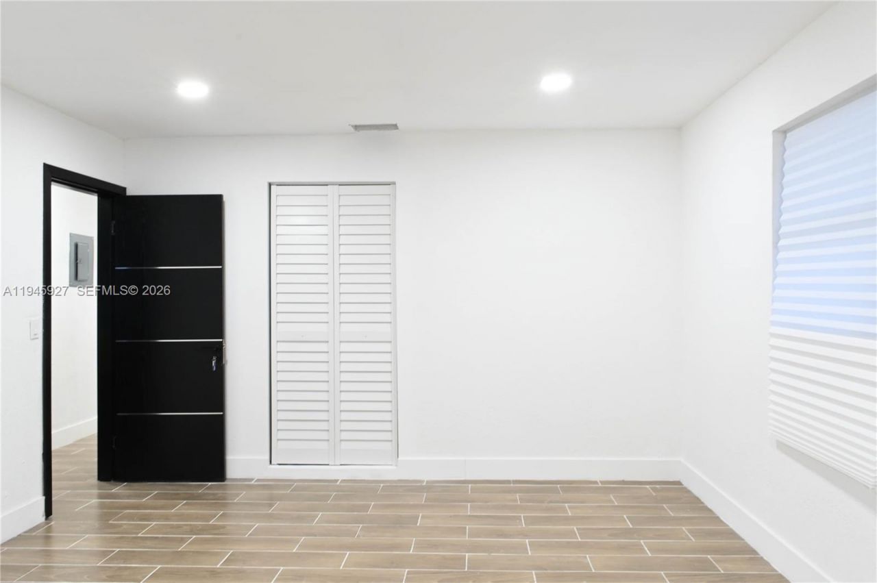 2496 SW 8th St, Fort Lauderdale, FL 33312 Photo