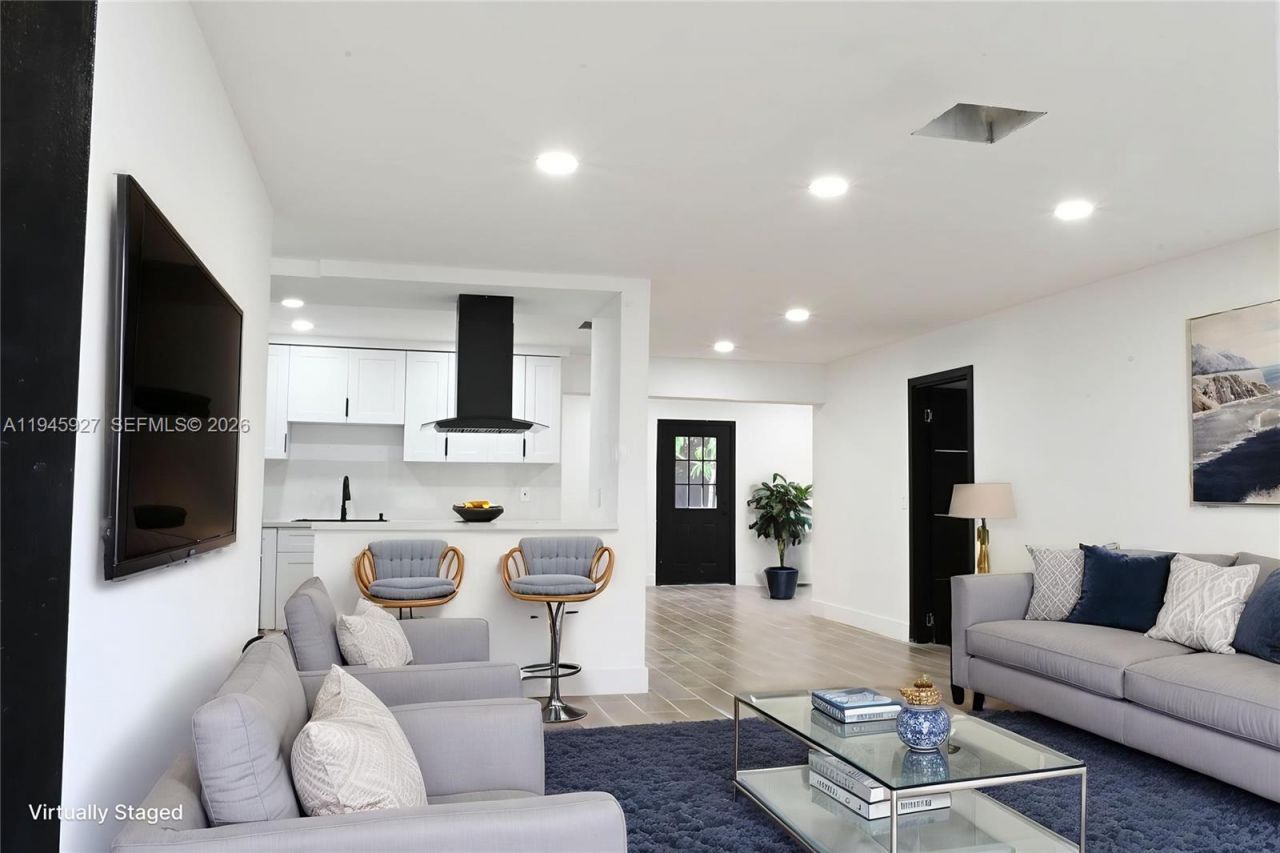 2496 SW 8th St, Fort Lauderdale, FL 33312 Photo