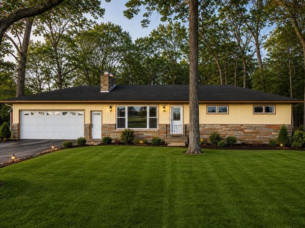 28902 Yaw Street, Dowagiac, MI 49047