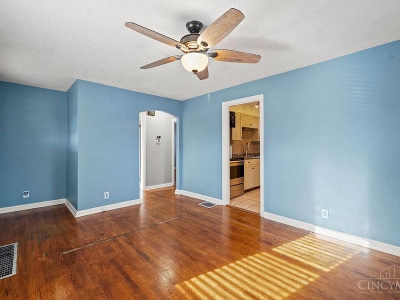 4050 OLeary Avenue, Deer Park, OH 45236 Photo 6