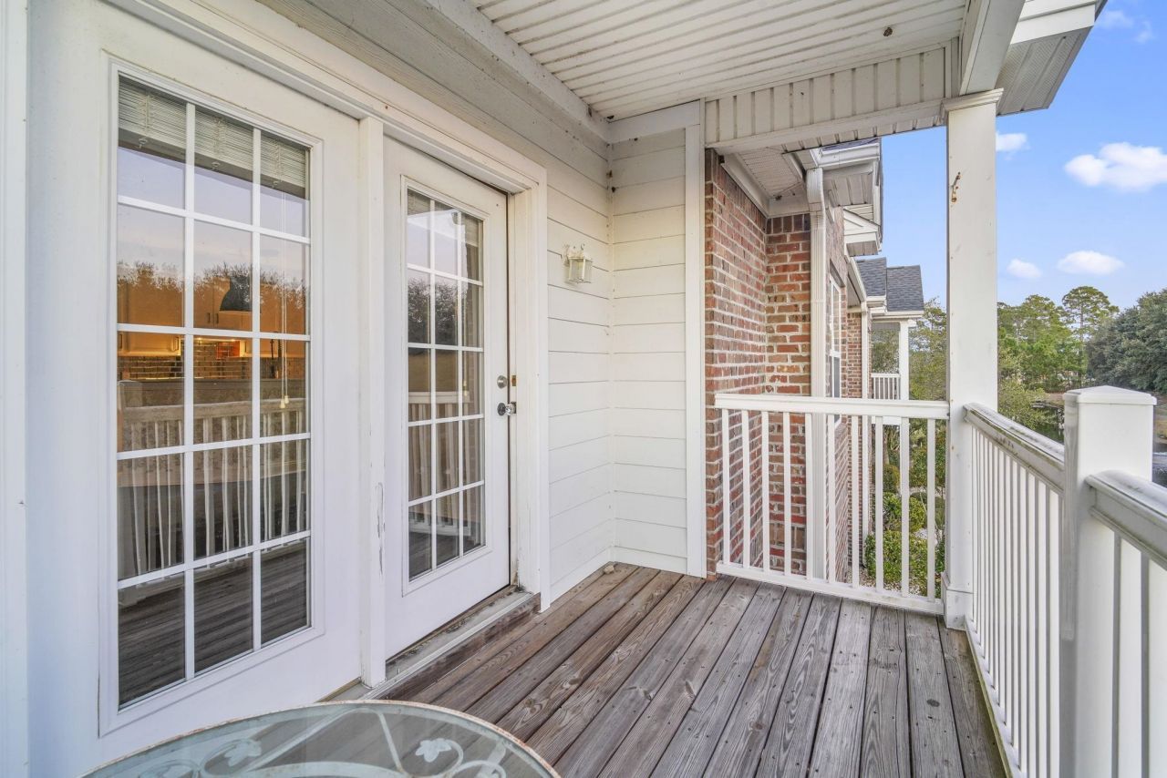 2081 Silvercrest Dr. Photo 17