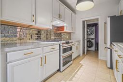 2081 Silvercrest Dr. photo 4