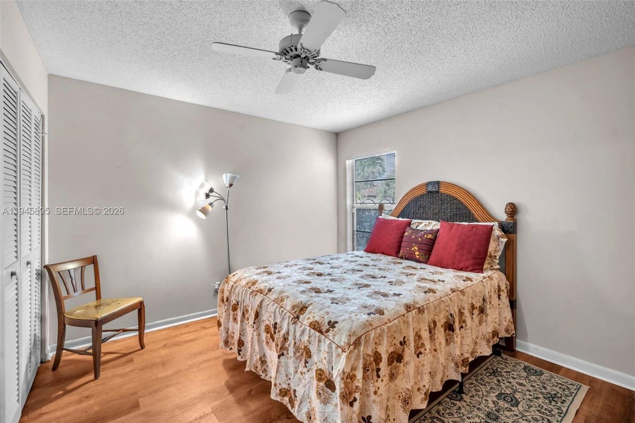 8221 Pine Dr, Unit 61, Tamarac, FL 33321 Photo