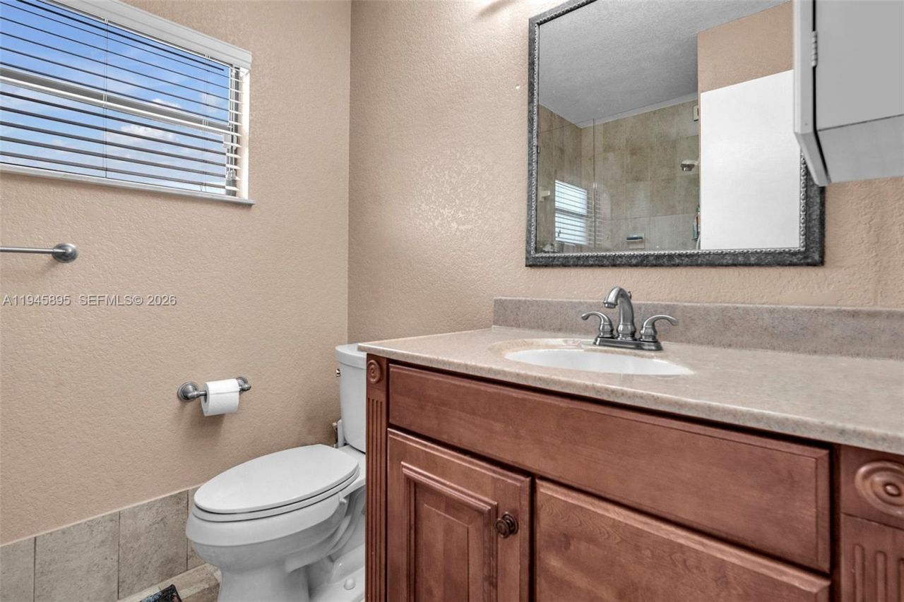 8221 Pine Dr, Unit 61, Tamarac, FL 33321 Photo