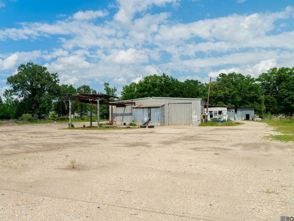 29602 S Frost Rd, Livingston, LA 70754