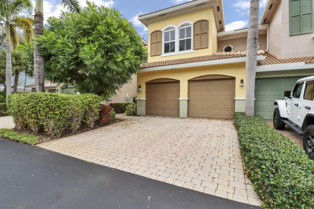 133 Las Brisas Circle, Hypoluxo, FL 33462 Photo