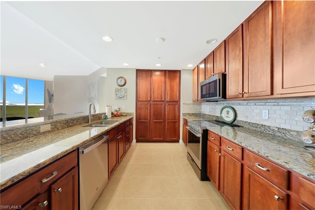 5781 Cape Harbour Dr, Unit 809, Cape Coral, FL 33914 Photo