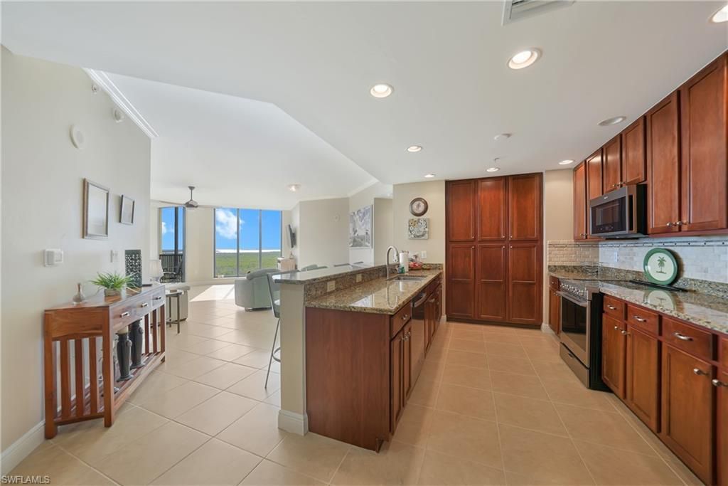 5781 Cape Harbour Dr, Unit 809, Cape Coral, FL 33914 Photo